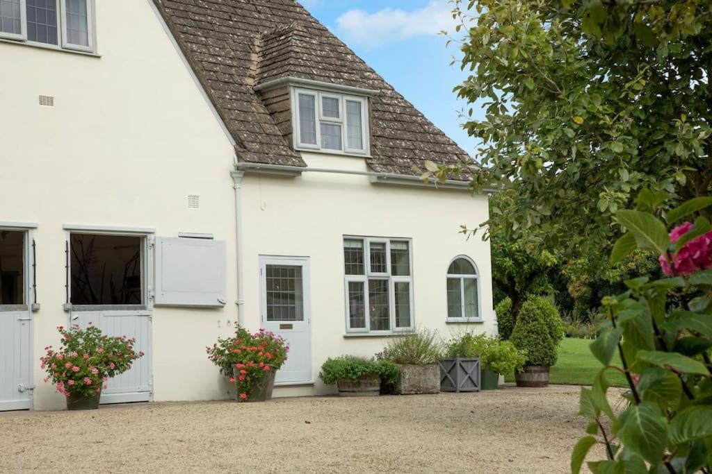 Cotswold Stable Cirencester