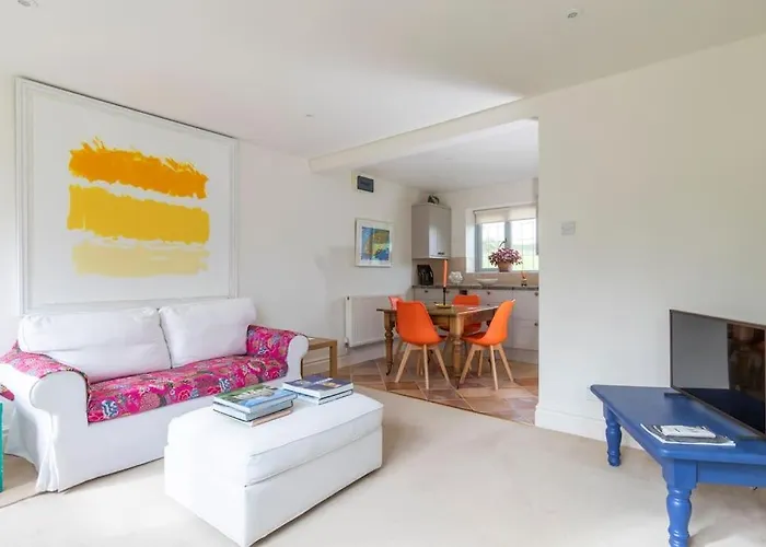 Cotswold Stable Cottage